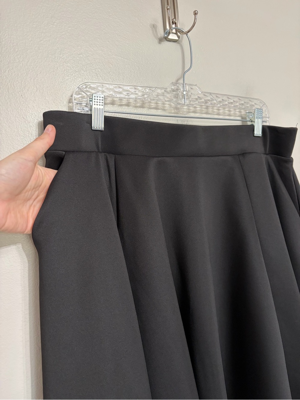 NEW Torrid Mini Scuba Skater Skirt in Black - Size 1 - Picture 6 of 10